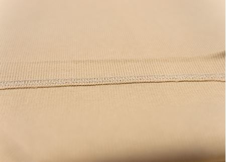 ANTİK BEYAZ UZUN KOL LAKOS YAKA TİŞÖRT